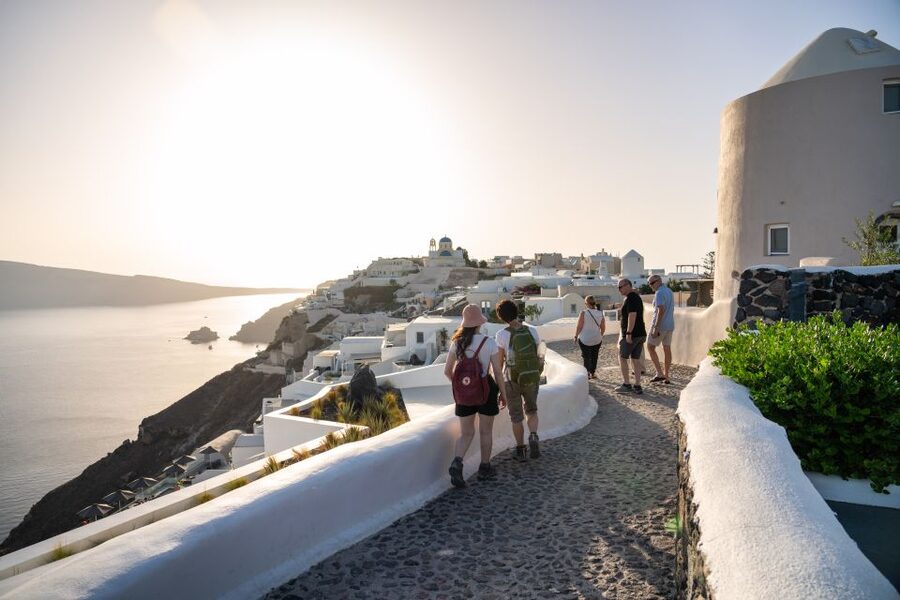 Santorini: Volcanic Islands Cruise with Hot Springs Visit - Sailing the Caldera Below the Clifftop Villages