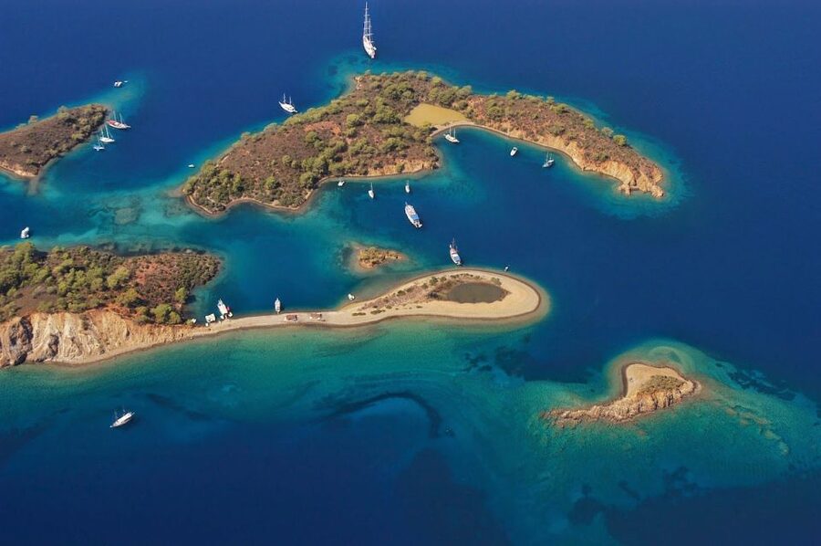 Sarigerme: 12 Islands Boat Trip with Lunch and Transfer - Cleopatra Bath and the old ruins beneath the water