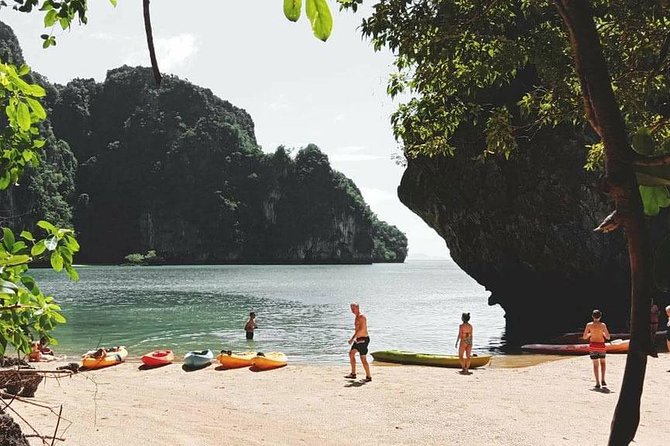 Sea Cave Kayaking and Island Hopping With Small Group From Koh Lanta - Lunch on Koh Talabeng beach
