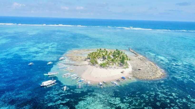 SIARGAO: PRIVATE ISLAND HOPPING GUYAM, DAKU AND NAKED ISLAND - Naked Island: sand, sea, and simple photographs
