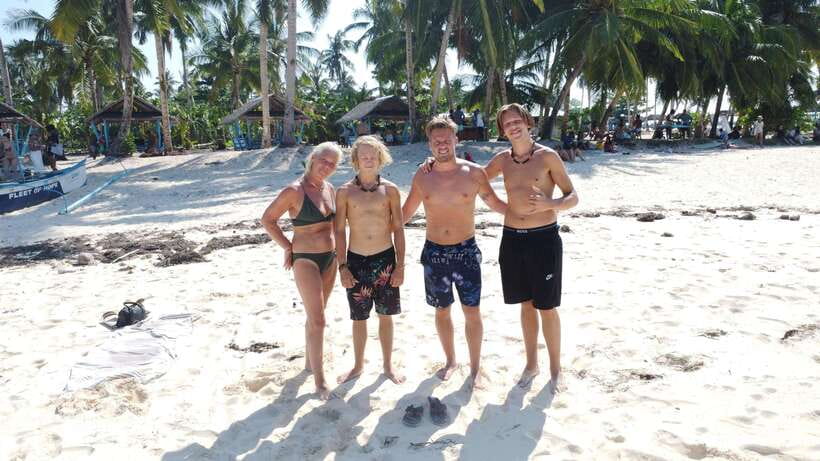 Siargao:Tri Island Hopping Naked Island, Daku, Guyam w/Lunch - What this seven-hour Siargao trip is really like