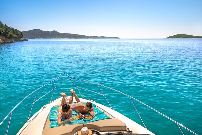 Small group tour by premium yacht to Elaphite Islands - A fast, friendly way to reach the Elaphite Islands