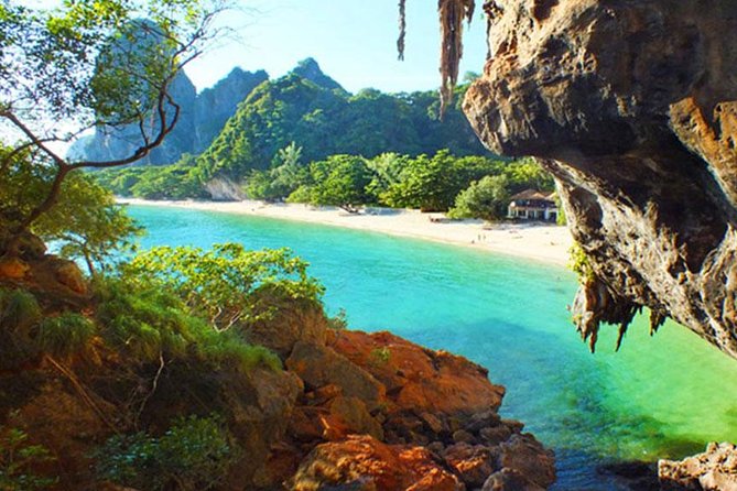 Snorkeling 4 Islands Tour by Speedboat From Krabi - Guides, safety, and included equipment