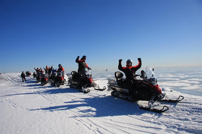 Snowmobile Safari in Helsinki Archipelago with Lunch - A campfire lunch on an island