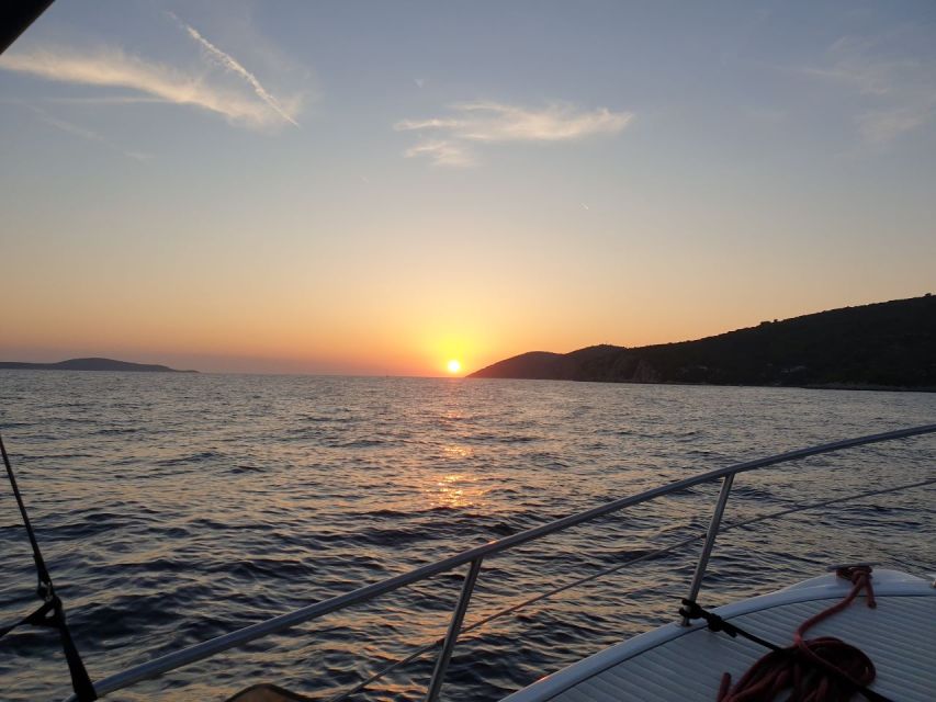 Southern Coast of Hvar & Pakleni Islands Tour - Should you book the Southern Coast of Hvar and Pakleni Islands tour?