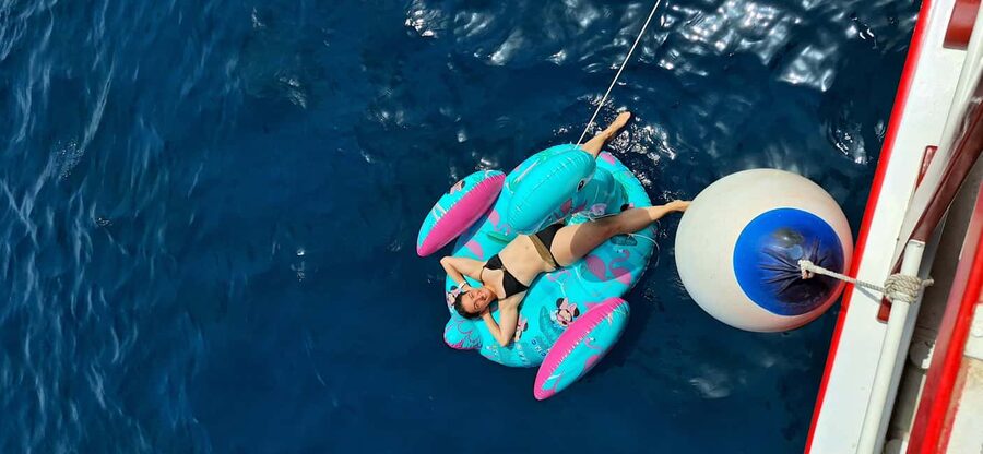 Split: 3 Island & Blue Lagoon Cruise with Lunch & Drinks - The Blue Lagoon: clear water and the busiest swim
