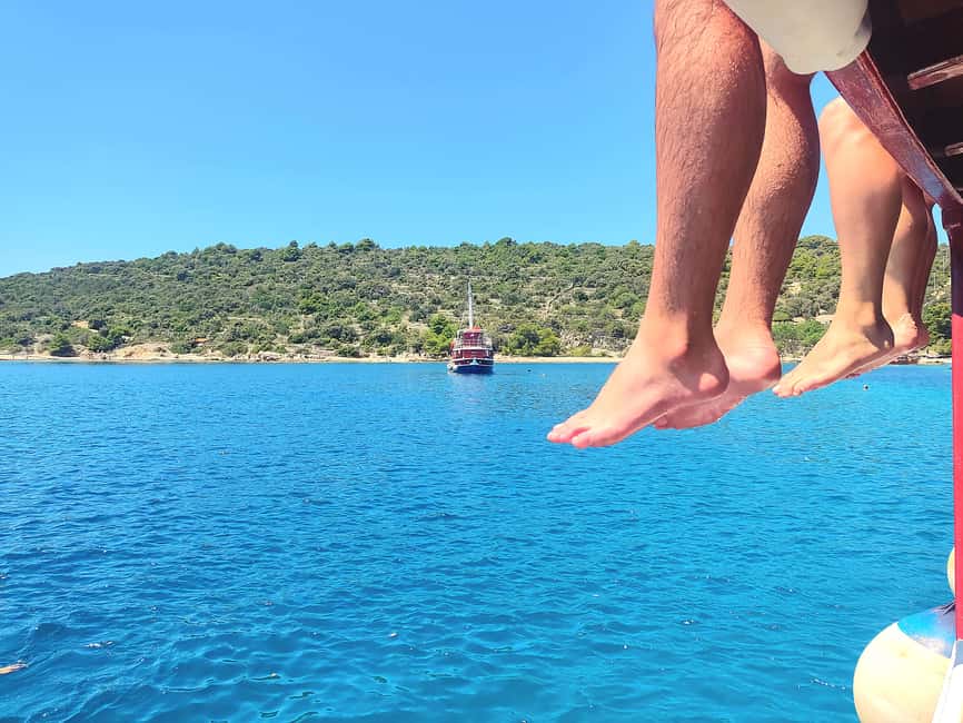 Split: 3 Island & Blue Lagoon Cruise with Lunch & Drinks - Comfort, shade, toilets, and deck space