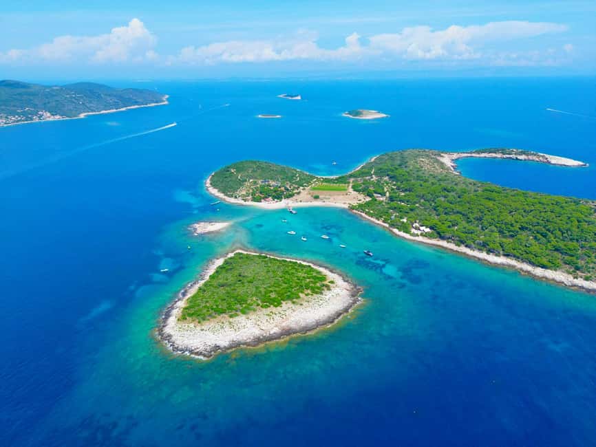 Split: Blue Lagoon & 3 Island Cruise with Snorkeling - The speedboat ride is part of the attraction