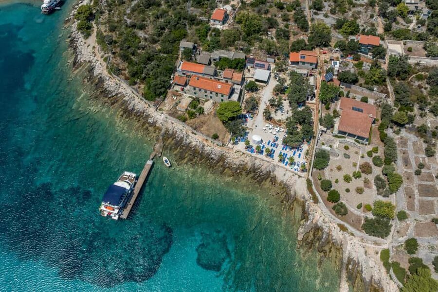 Split: Blue Lagoon & 3 Islands hopping with Lunch & Drinks - Krknjaši Blue Lagoon and lunch at sea