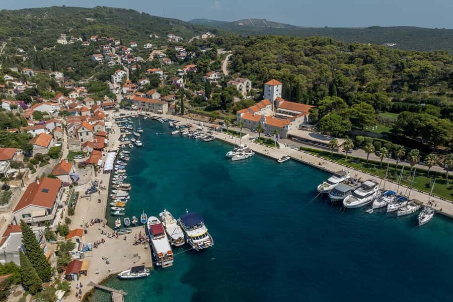 Split: Blue Lagoon & 3 Islands hopping with Lunch & Drinks - The return cruise to Split