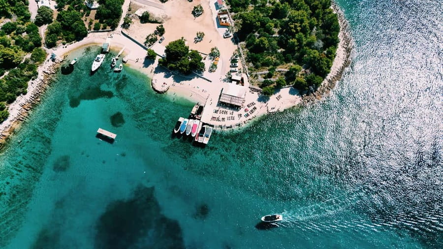 Split: Blue Lagoon & 3 Islands – Premium Speedboat Trip - One hour in UNESCO-listed Trogir