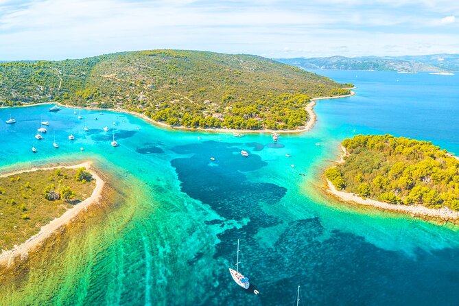 Split: Blue Lagoon & 3 Islands Speedboat Tour - Small group - Šolta and Maslinica in spring and autumn