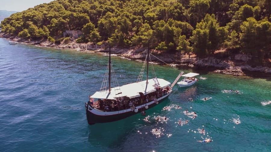Split: Blue Lagoon & 3 Islands Tour with Lunch & Hidden Bay - Leaving Split at 10:00