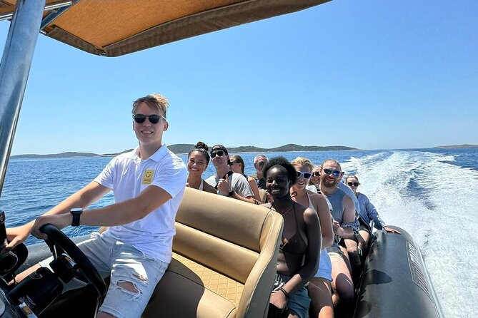 Split: Blue Lagoon, Hvar, Brač, 6 Islands Boat Tour - Small Group - Labadusa Beach on Čiovo