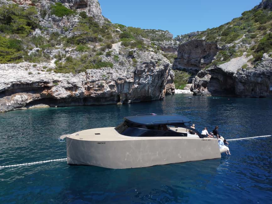 Split: Full-Day 4 Islands Tour by Luxury Boat - Bol and Brač: two hours around Zlatni Rat