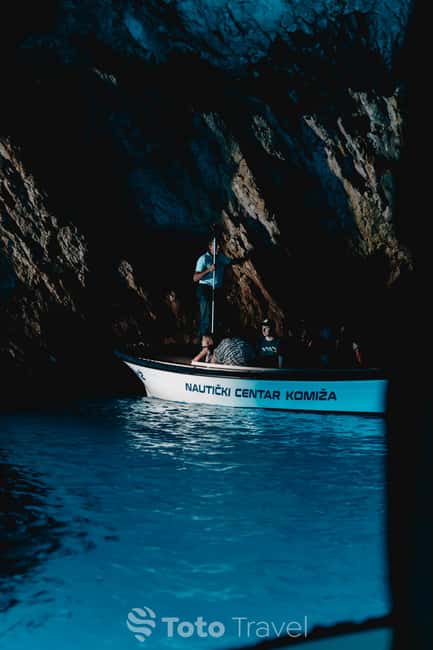 Split/Podstrana: Blue Cave, Hvar & 6 Islands Speedboat Trip - Komiža gives you a real village break