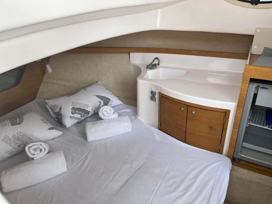 Split: Private Blue Lagoon 3 islands with speed boat - A full Adriatic day from Split