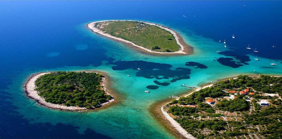 Split: Private Blue Lagoon 3 islands with speed boat - Solta adds a different kind of swim