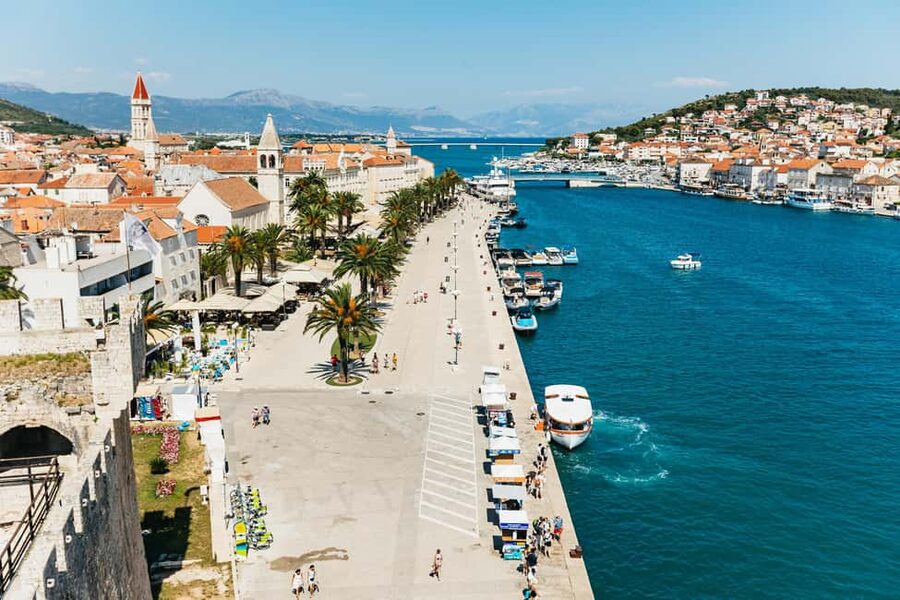 Split/Trogir: Blue Lagoon and 3 Islands Speedboat Tour - A half-day of Dalmatia by speedboat