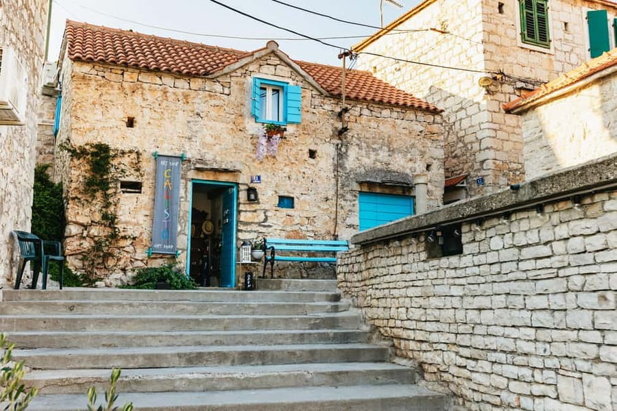 Split/Trogir: Blue Lagoon and 3 Islands Speedboat Tour - Who will enjoy this trip most