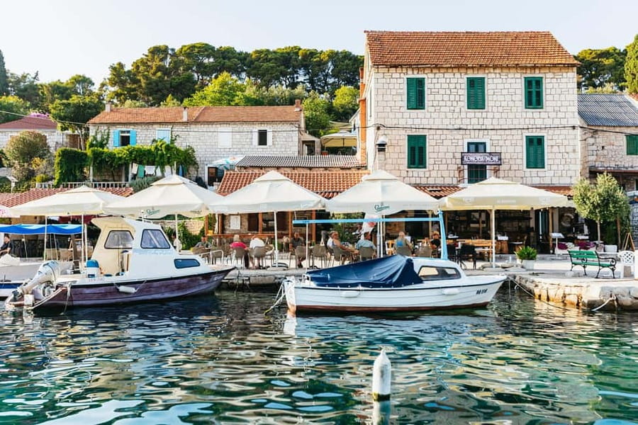 Split/Trogir: Blue lagoon and 3 islands speedboat tour - Blue Lagoon is best for a swim, not a perfect beach