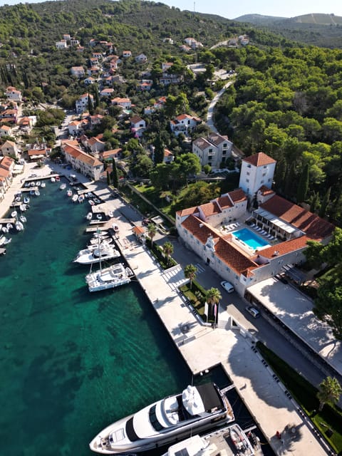 Split/Trogir: Half-Day 3-Island Speedboat Adventure - Who should book this trip?
