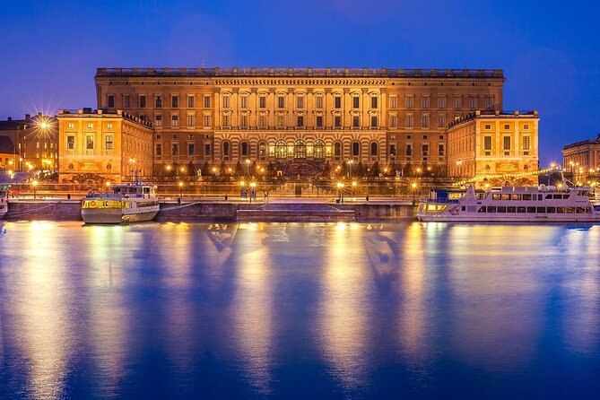 Stockholm: 2 Hour Guided Archipelago Tour - Leaving Gamla Stan from the Royal Palace waterfront