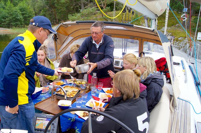 Stockholm Archipelago Sailing Day Tour - The afternoon route through the archipelago
