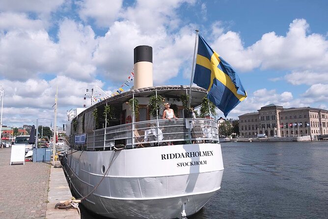 Stockholm: Archipelago Summer Tour with live guide - A round trip, not an island excursion