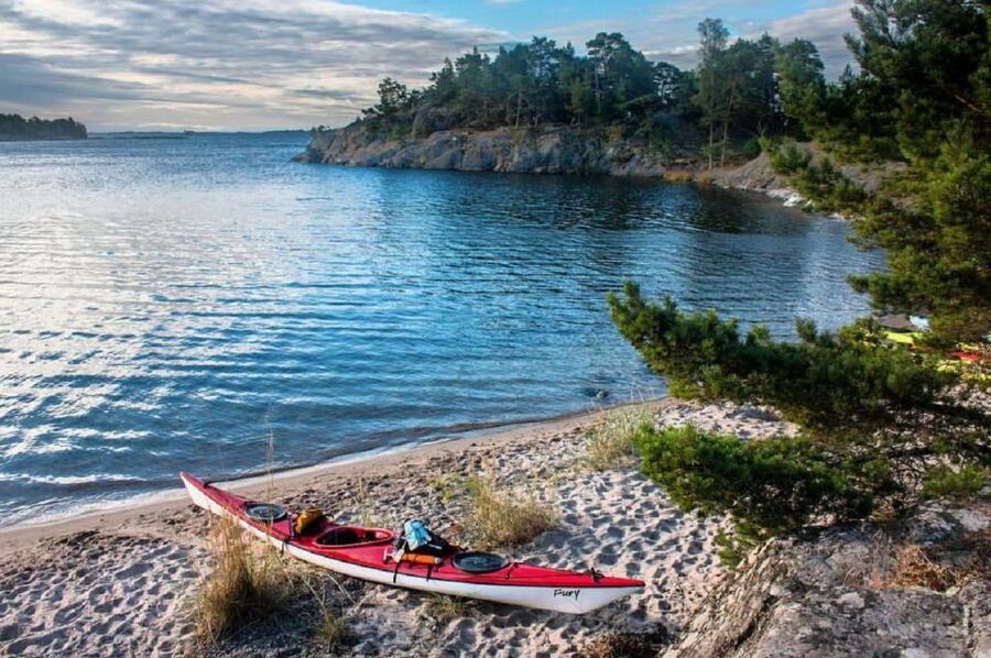Stockholm: Full-Day Archipelago Kayaking Adventure - Learning the kayak before heading out