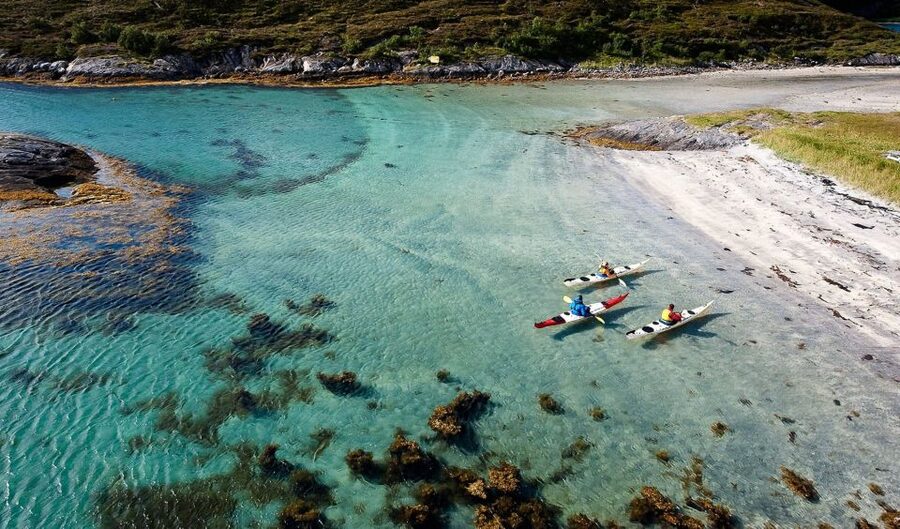 Stockholm: Full-Day Archipelago Kayaking Adventure - From central Stockholm to the first paddle