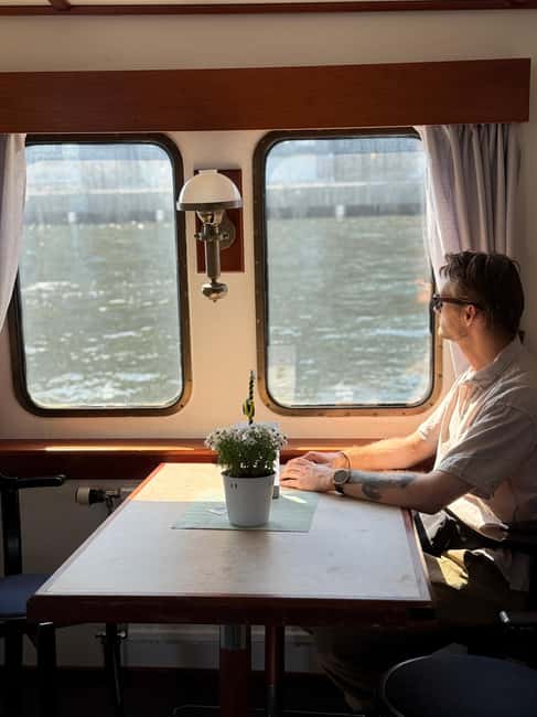 Stockholm: Midsummer Archipelago Boat Tour Live Guide - Fjäderholmarna marks the change in scenery