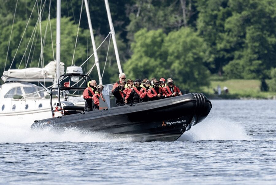 Stockholm: RIB Speed boat tour & archipelago island visit - My recommendation: book it for the contrast