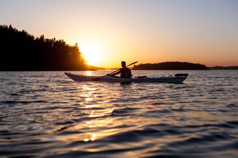 Stockholm: Sunset Archipelago Kayaking & Toast on the Water - The optional sauna finish