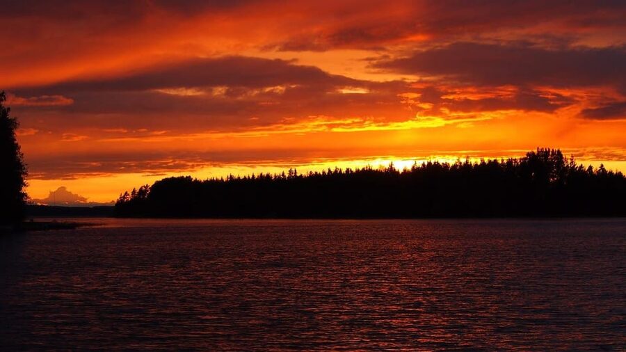 Sunset in the archipelago from Helsinki - The professional photos are more useful than they first sound