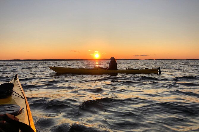 Sunset Kayak Tour in the Stockholm Archipelago + Swedish Fika - Basic training before you start paddling