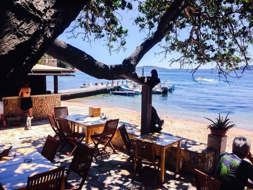 Tavolara: 5 Islands tour from San Teodoro's beach - Cala Brandinchi offers the first major beach stop
