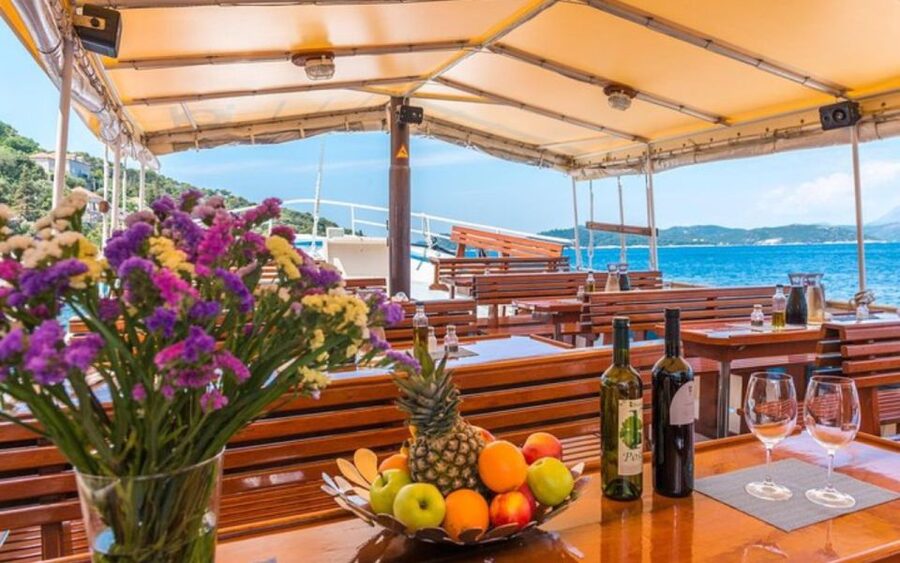 Three Island Boat Tour With Lunch - Who should book this island cruise