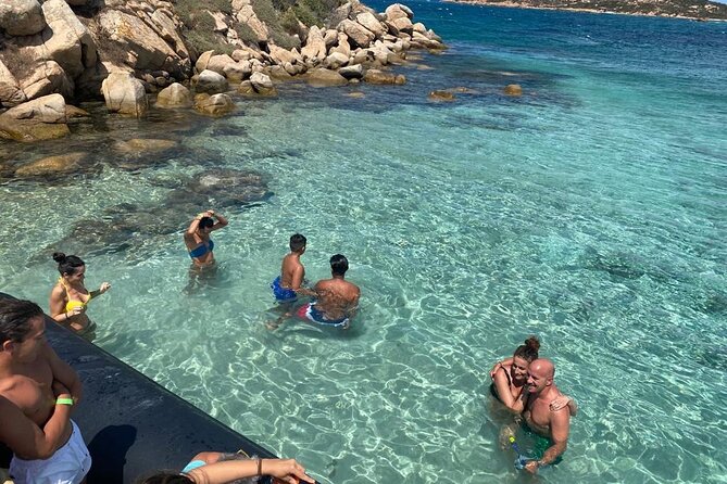 Tour of the Archipelago of La Maddalena ecofriendly - Porto della Madonna and the Natural Pools