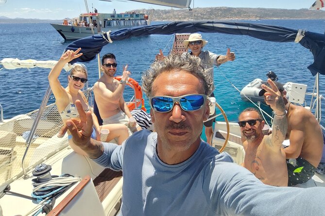 Tour to the islands of the La Maddalena Archipelago by sailing boat - Swimming, snorkelling, and the paddle board