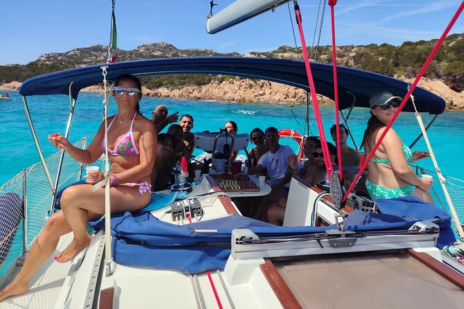 Tour to the islands of the La Maddalena Archipelago by sailing boat - How the route works from Palau or La Maddalena