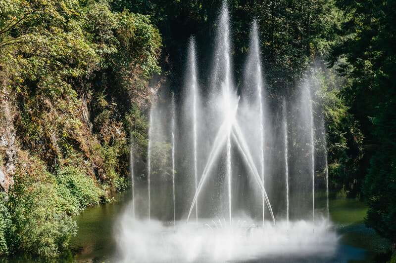 Vancouver: Victoria, Gulf Islands Cruise, & Butchart Gardens - Two hours among the gardens at Butchart