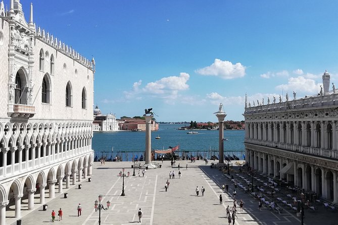 Venice from Rome: Private Day Trip by train with Islands Tour - Murano glass, from workshop to showroom