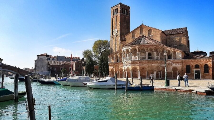 Venice: Guided Islands Cruise to Murano, Burano & Torcello - How the timing shapes the day