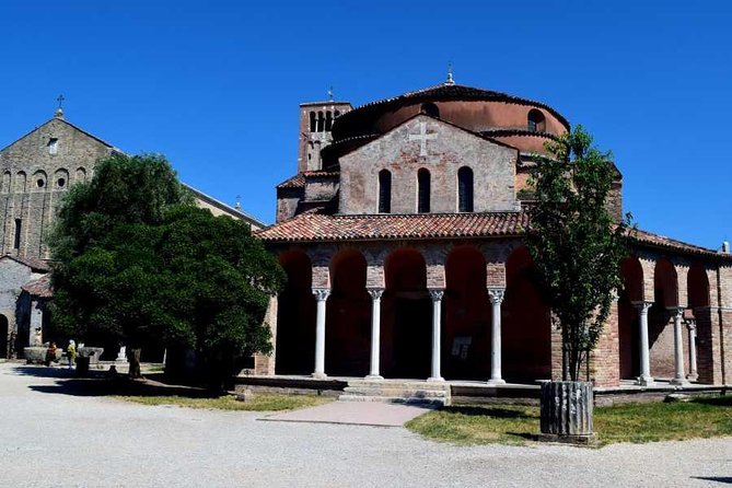 Venice Islands Cruise: Murano Glass, Rainbow Burano & Torcello - Torcello and the question of the third island