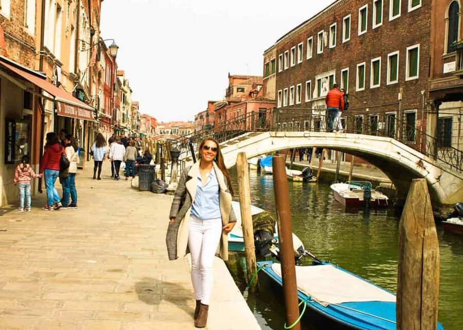 Venice: Murano, Burano and Torcello Islands Tour - What the boat commentary adds