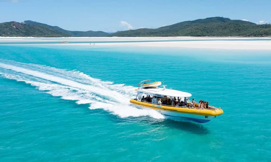 Whitsunday: Whitsunday Islands Tour with Snorkeling & Lunch - Why this seven-hour Whitsunday trip works