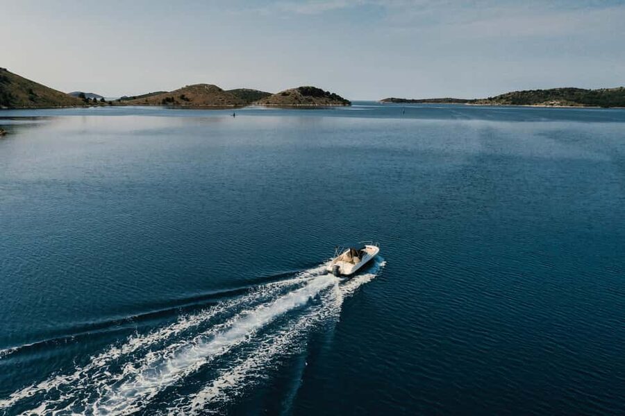 Zadar: 3 islands-3 stops, swimming and snorkeling drink incl - Ugljan: the middle island stop