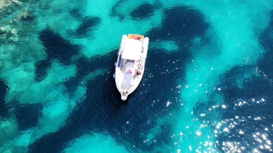 Zadar: 3 Islands Half-Day Boat Tour with Snorkeling & Fruit - What the Guide and Boat Service Add