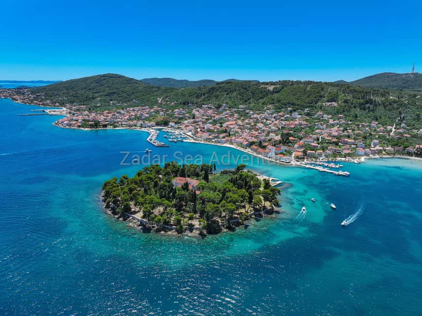 Zadar: Island Hopping Tour Swim and Snorkel with Aperol - The second stop: a quiet island walk